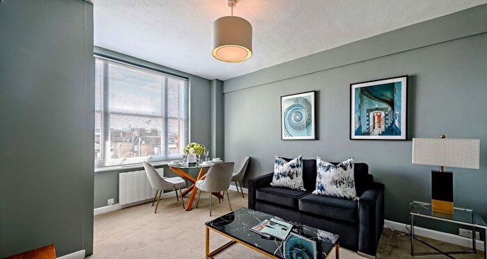1 Bedroom Flat To Rent In Hill Street, London, W1J
