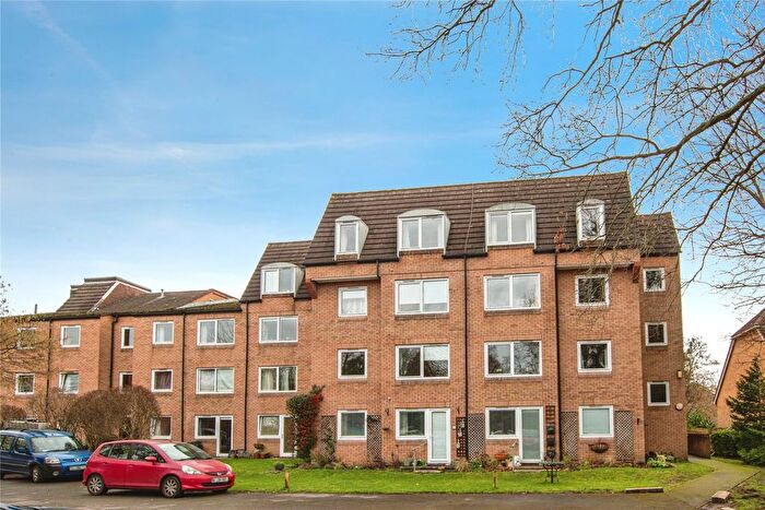 1 Bedroom Flat For Sale In Homeworth House, Woking, GU22