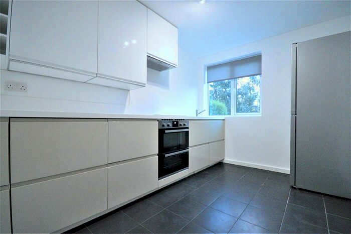 2 Bedroom Maisonette To Rent In Manitoba Close, Lakeside, CF23