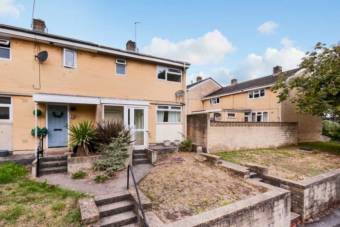 3 Bedroom Semi-Detached House To Rent In Moorfields Road, Bath, BA2