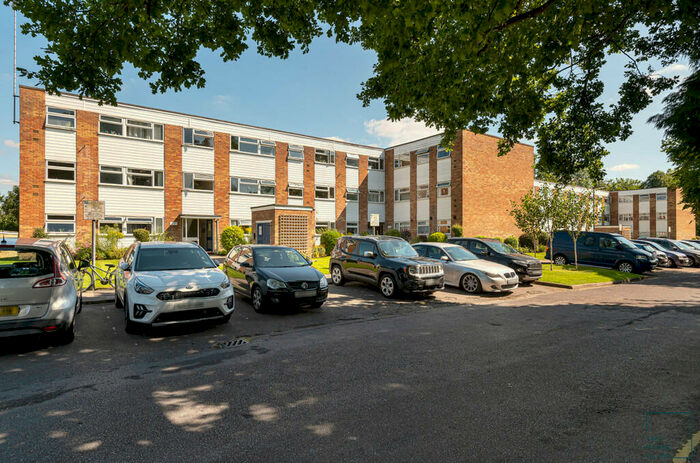 2 Bedroom Apartment To Rent In Davos Close, Woking, GU22