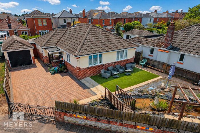 2 Bedroom Bungalow For Sale In Avon Road West, Christchurch, BH23
