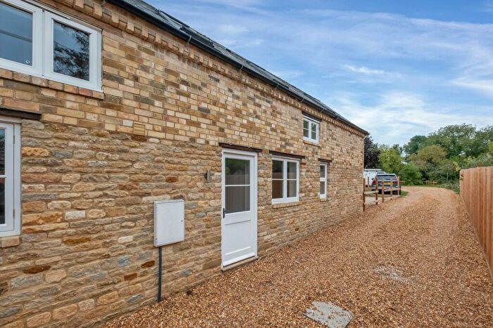 2 Bedroom Cottage For Sale In Main Street, Woodnewton, Stamford, PE8