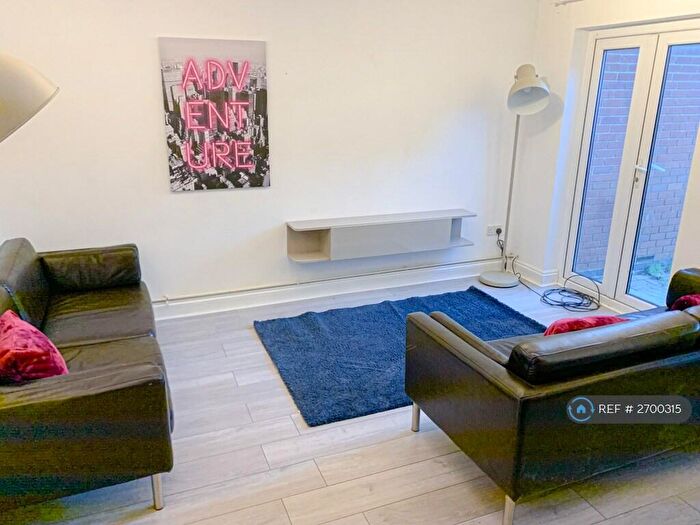 6 Bedroom Terraced House To Rent In Spear Road, Southampton, SO14