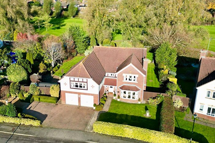 5 Bedroom Detached House For Sale In Belfry Lane, Collingtree, NN4