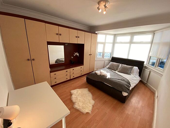 5 Bedroom Detached House To Rent In Brentmead Gardens, Park Royal, NW10