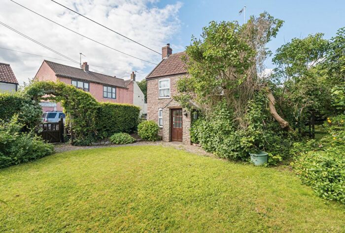 3 Bedroom Cottage For Sale In Watleys End Road, Winterbourne, Bristol, BS36
