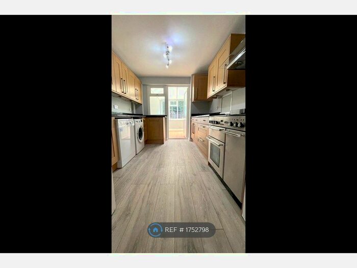 3 Bedroom Terraced House To Rent In Down Road, Teddington, TW11