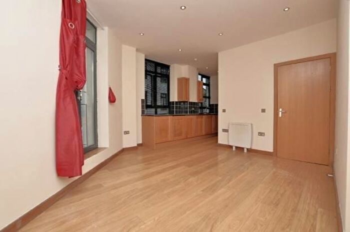 2 Bedroom Flat To Rent In Bradley House, St. Stephens Avenue, City Centre, BS1