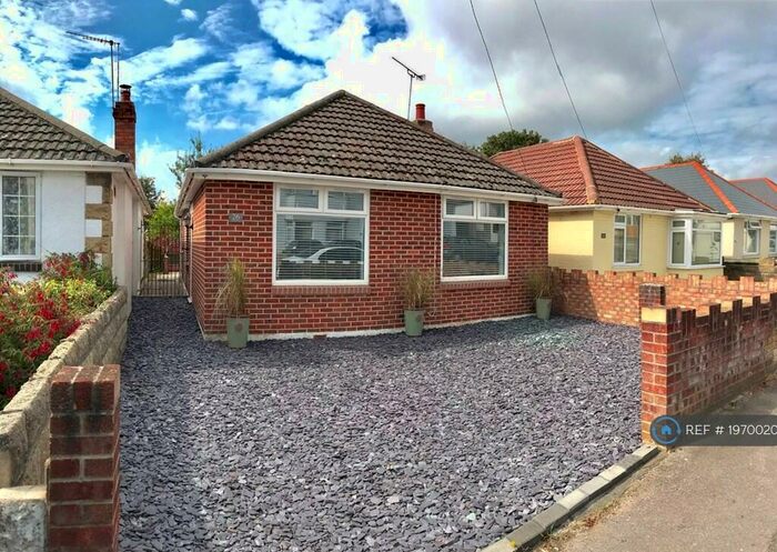 2 Bedroom Bungalow To Rent In Sunnyside Road, Poole, BH12