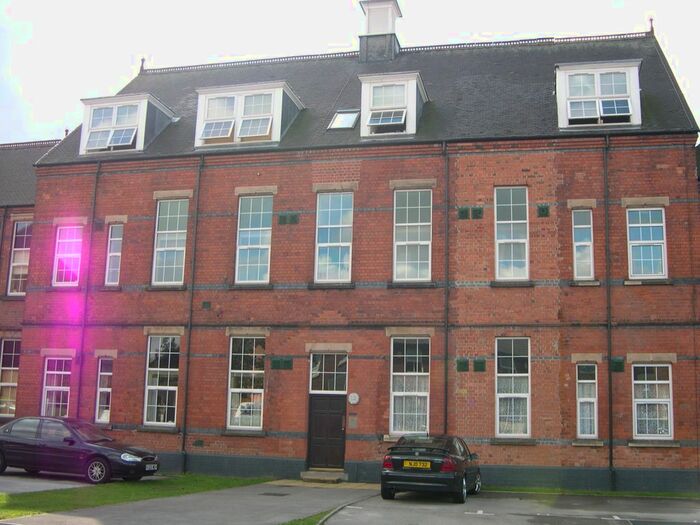 1 Bedroom Flat To Rent In Off Kensington Drive, Tamworth, Staffordshire B79