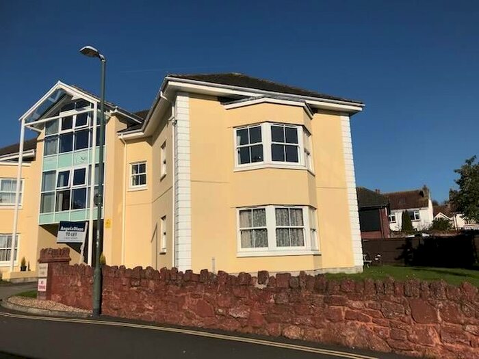 2 Bedroom Flat To Rent In Woodland Park, Paignton, TQ3