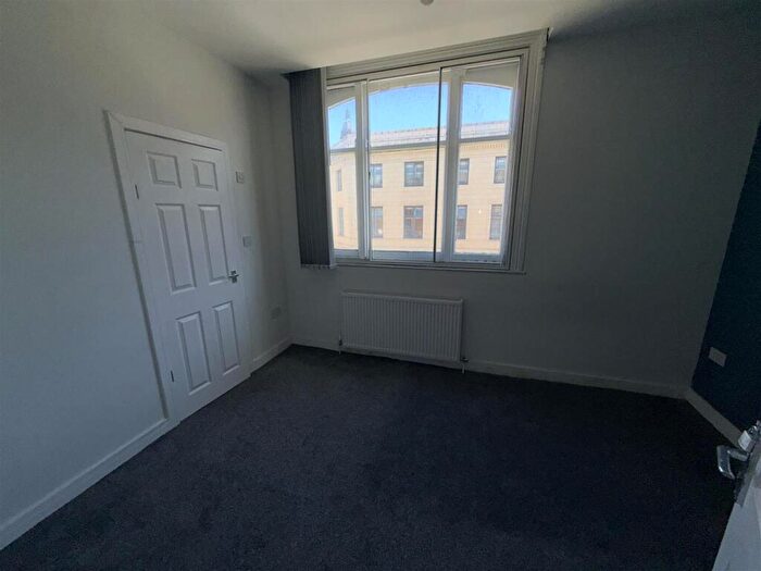 4 Bedroom Apartment To Rent In Deansgate, Town Centre, BL1