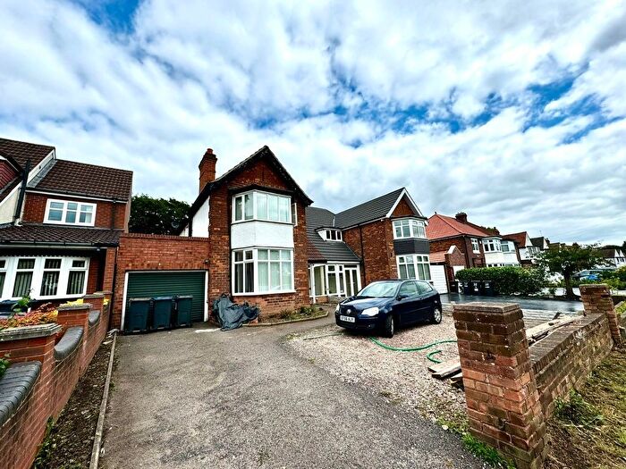 4 Bedroom Semi-Detached House To Rent In Grange Road, Erdington, Birmingham, B24