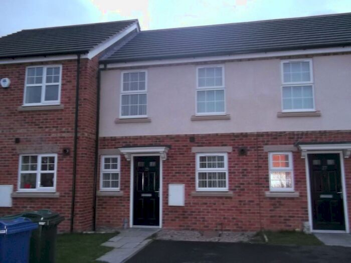 2 Bedroom Town House To Rent In Stonefont Grove, Grimethorpe, S72