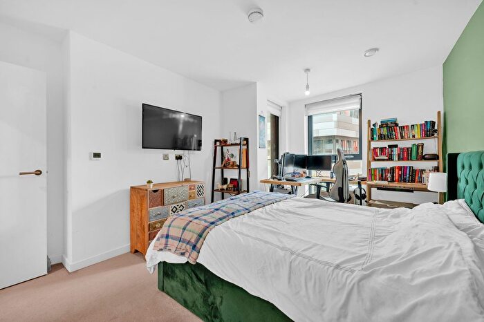 1 Bedroom Flat For Sale In Hawthorne Crescent, London, SE10
