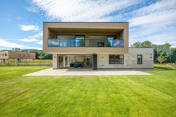 4 Bedroom Detached House For Sale In Watson Lodge Courtlands Park, Banstead, SM7