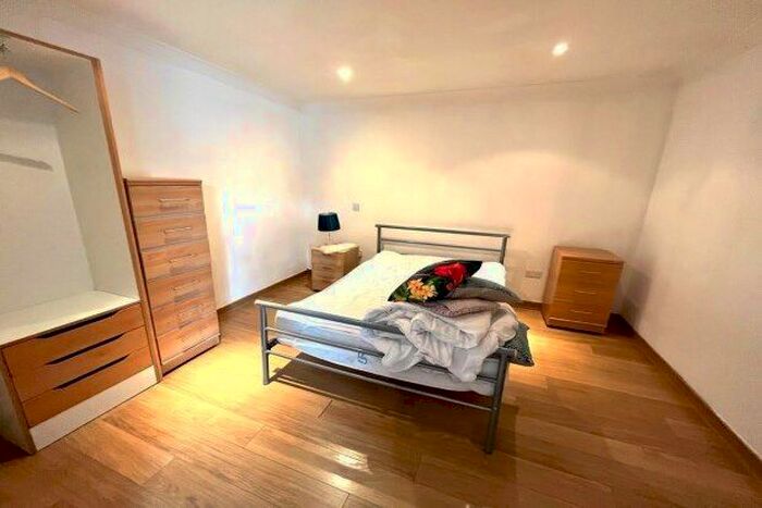 1 Bedroom Flat To Rent In Citispace South, Leeds, LS2