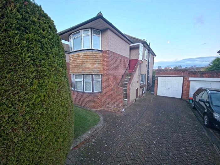 2 Bedroom Maisonette To Rent In Stamford Green Road, Epsom, Surrey, KT18