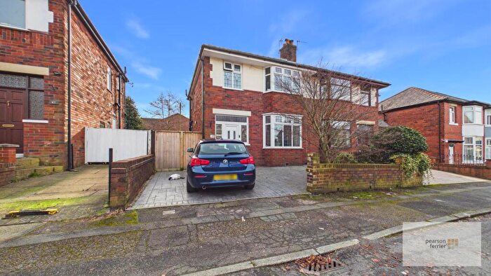3 Bedroom Semi Detached House For Sale In Sefton Street, Bury, BL9