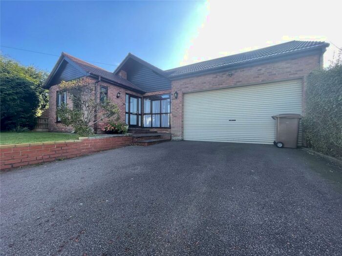 3 Bedroom Bungalow To Rent In The Street, Felthorpe, Norwich, Norfolk, NR10