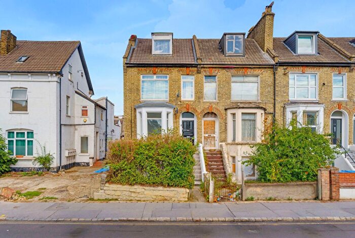 1 Bedroom Flat To Rent In Clifton Road, London, SE25