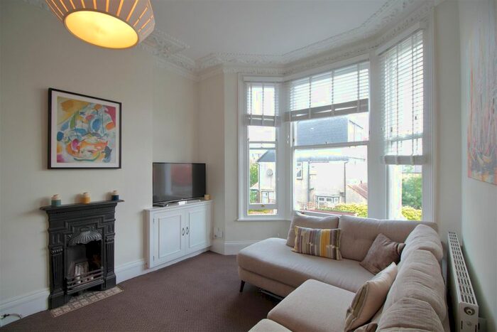 2 Bedroom Flat To Rent In Horsford Road, London, SW2