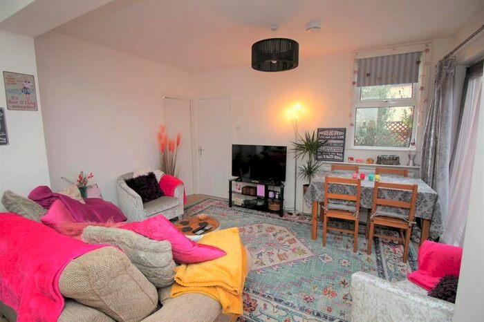 1 Bedroom Property To Rent In Bedford Road, Kempston, MK42