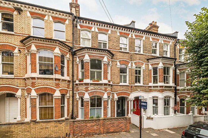 1 Bedroom Flat To Rent In St. Luke's Avenue, Clapham, SW4