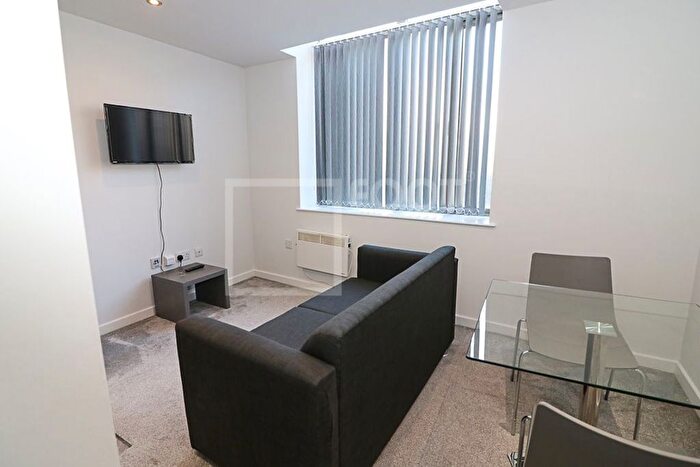 1 Bedroom Flat To Rent In Grattan Mills, Bradford, BD1