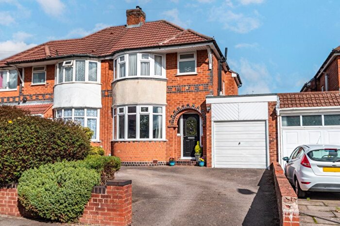 2 Bedroom Semi-detached House For Sale In Park View Road, Birmingham, West Midlands, B31