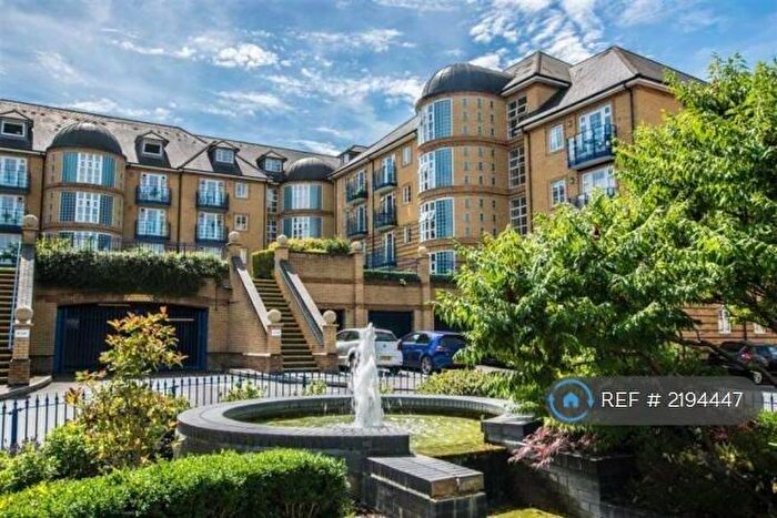 2 Bedroom Flat To Rent In Newland Gardens, Hertford, SG13