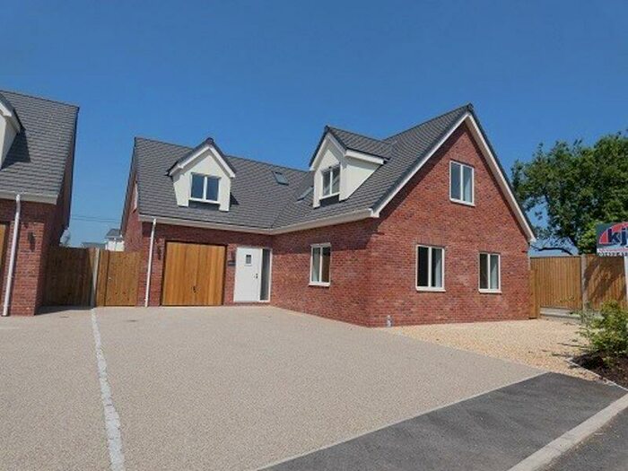 4 Bedroom Detached House For Sale In Stratford Bridge, Ripple, Tewkesbury, GL20
