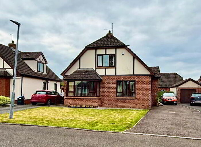 4 Bedroom Detached Chalet Bungalows For Sale In Weavers Meadow, Crumlin, BT29