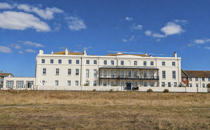 4 Bedroom Apartment For Sale In Seafront, Hayling Island, PO11
