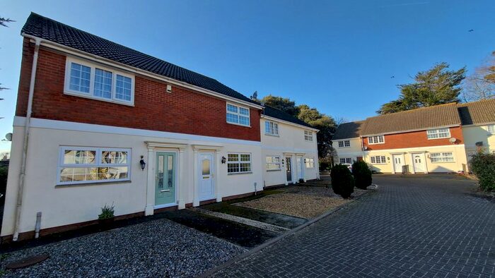 3 Bedroom Semi-Detached House To Rent In Charlotte Close, Torquay, TQ2