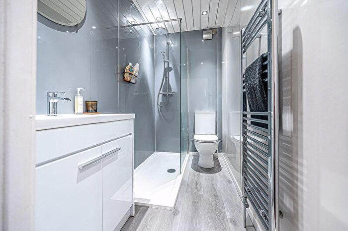 1 Bedroom Flat For Sale In Harcourt Road, Kirkcaldy, KY2