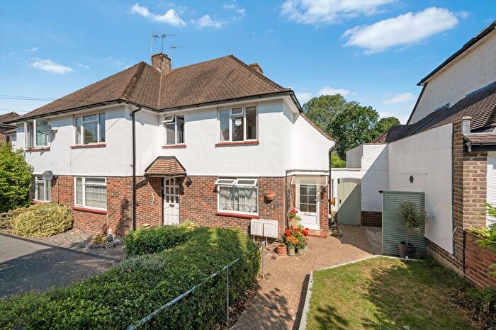 3 Bedroom Flat For Sale In Shawley Crescent, Epsom, KT18