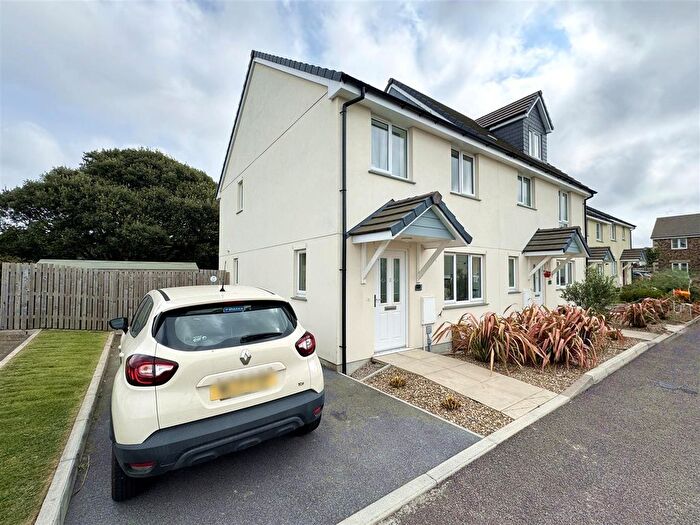 3 Bedroom Semi-Detached House For Sale In Highburrow Close, Scorrier, Redruth, TR16