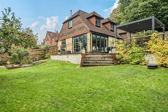 4 Bedroom Semi-detached House For Sale In Lower Street, Haslemere, GU27