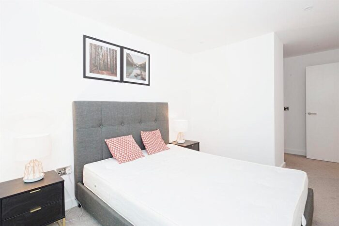 2 Bedroom Apartment To Rent In Elizabeth Tower, Chester Road, Manchester, M15