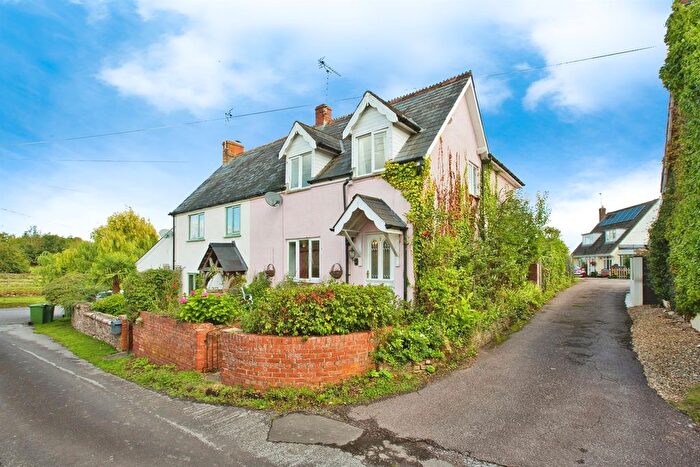 3 Bedroom Semi-Detached House For Sale In Stonehouse Cottages, Hele, Taunton, TA4