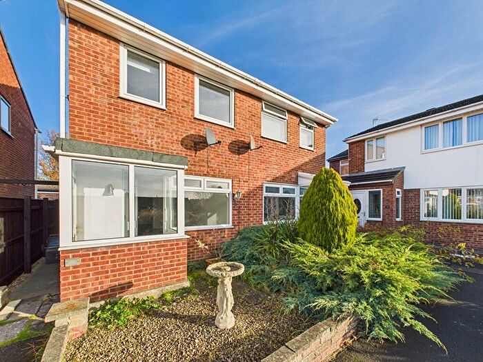 2 Bedroom Semi-Detached House For Sale In Alma Road, Shildon, DL4