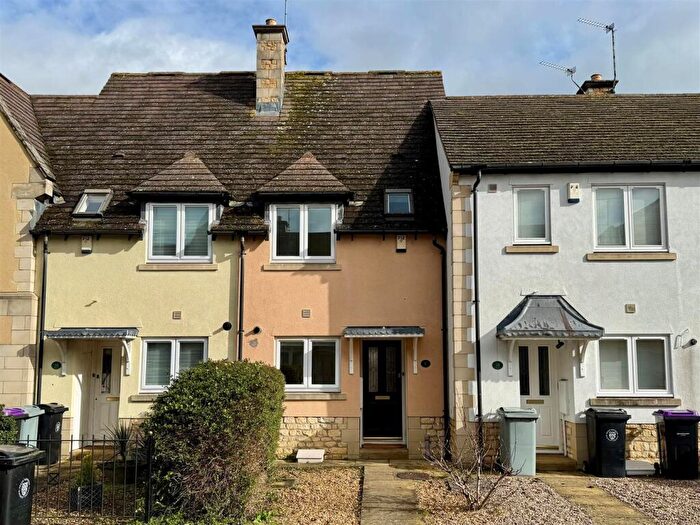 2 Bedroom Semi-Detached House To Rent In Gresley Drive, Stamford, PE9