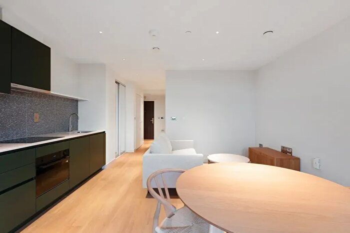 Studio To Rent In The Wiltern, Dawlish Avenue East, Perivale, UB6
