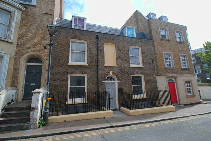 3 Bedroom Maisonette To Rent In Addington Street, Ramsgate, CT11