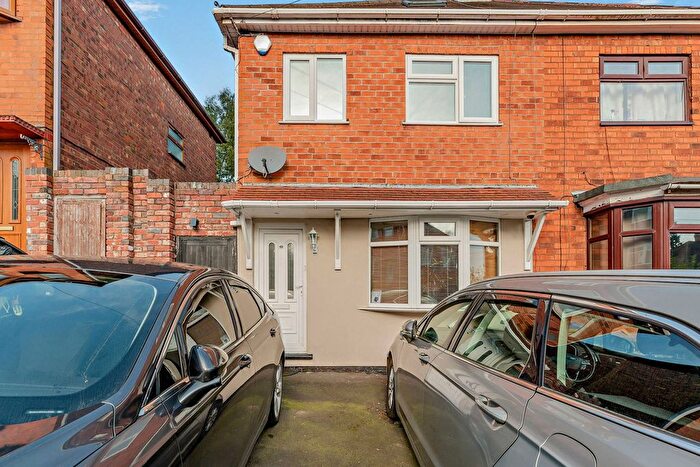 3 Bedroom Semi Detached House For Sale In Tower Road, Tividale, Oldbury, B69