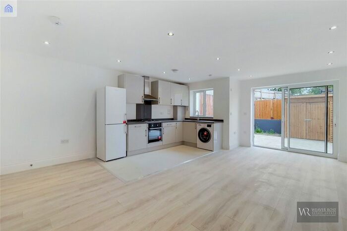 1 Bedroom Flat To Rent In Alizah Court, Rosewood Avenue, Greenford, Middlesex, UB6