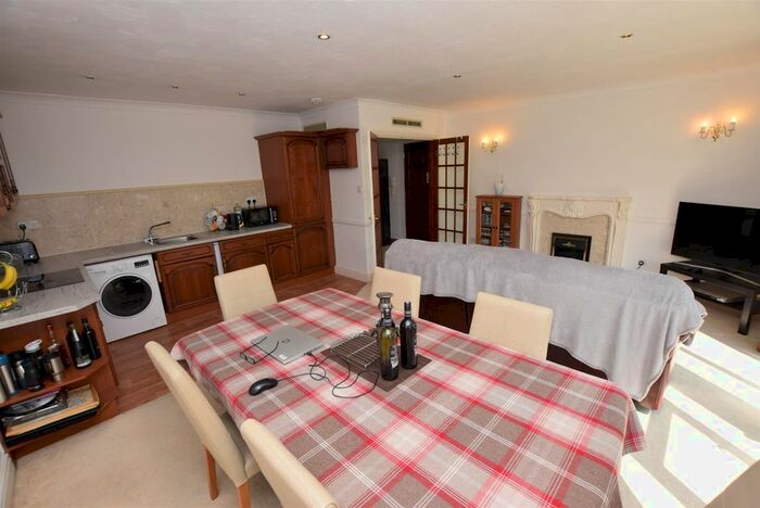 2 Bedroom Flat To Rent In Birchover House, Church Lane North, Darley Abbey, Derby, Derbyshire, DE22