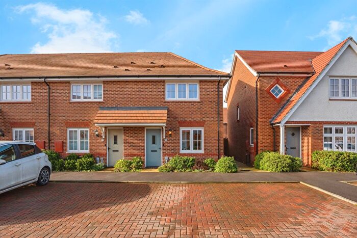 2 Bedroom End Terrace House For Sale In Chervil Drive, Chichester, PO20